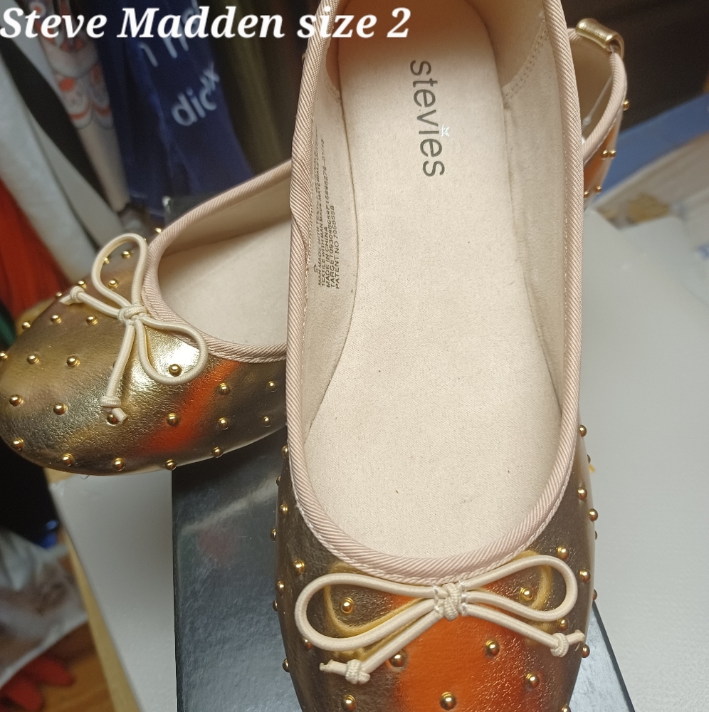 Girl's Steve Madden flats